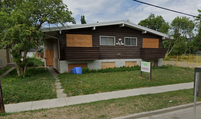 Photo of 1120 Gladstone Road NW